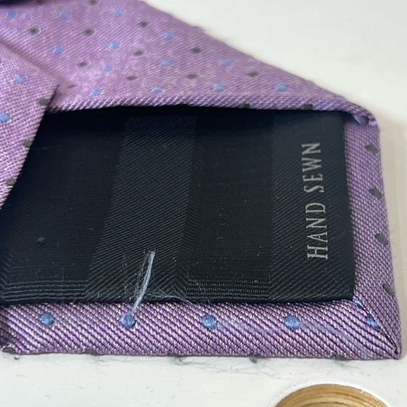 Robert Talbott Carmel Hand Sewn Made in USA 100% Silk Purple Polka Dot Tie - Picture 4 of 9
